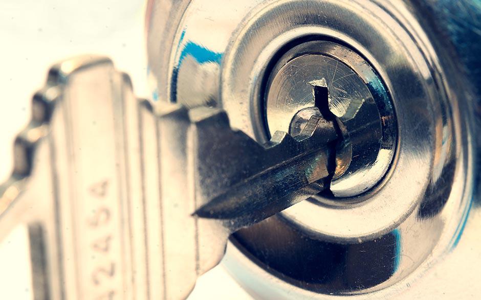 comment ouvrir une porte sans clef Verrières-le-Buisson